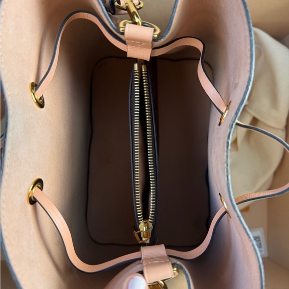 Louis Vuitton neonoe Damier Venus - Picture 6 of 14